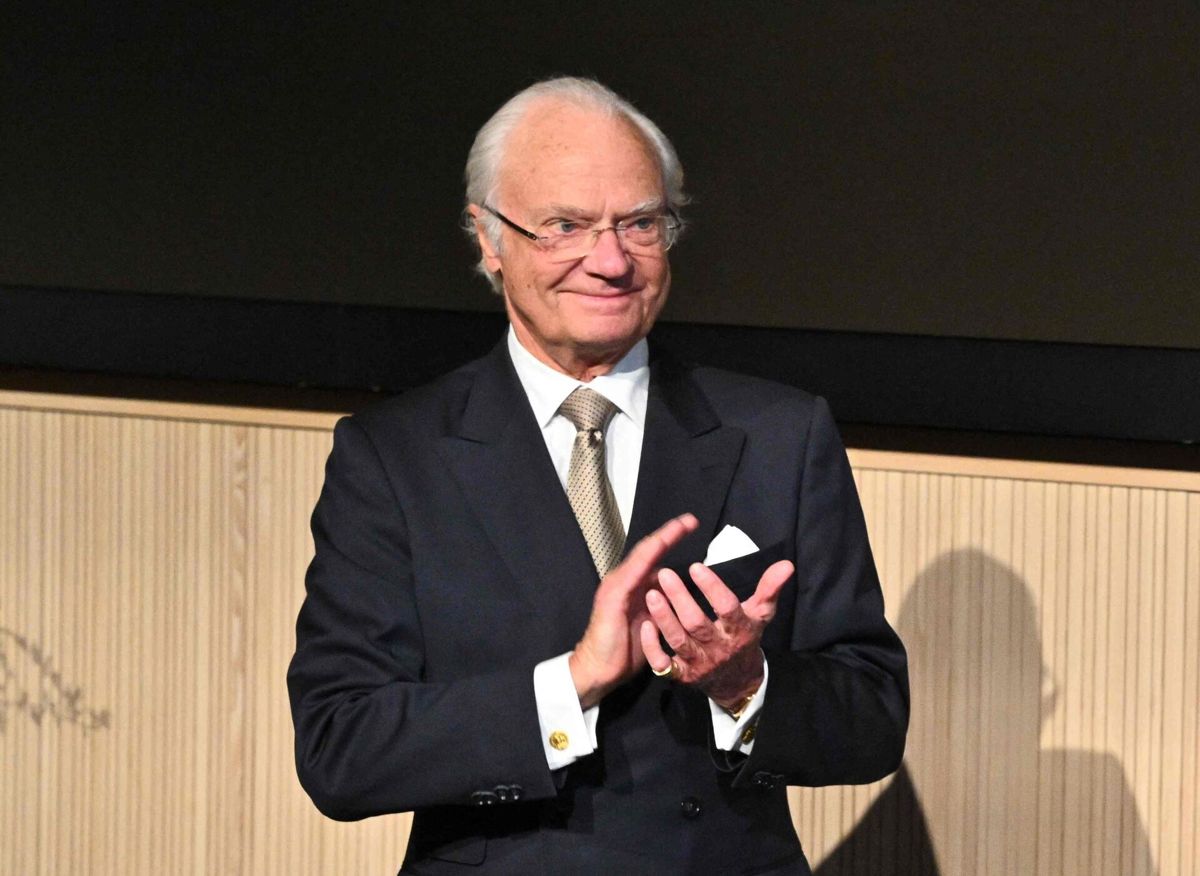 Carl Gustaf vil gerne have fingre i 70 millioner, som han står og mangler her sidst på måneden.