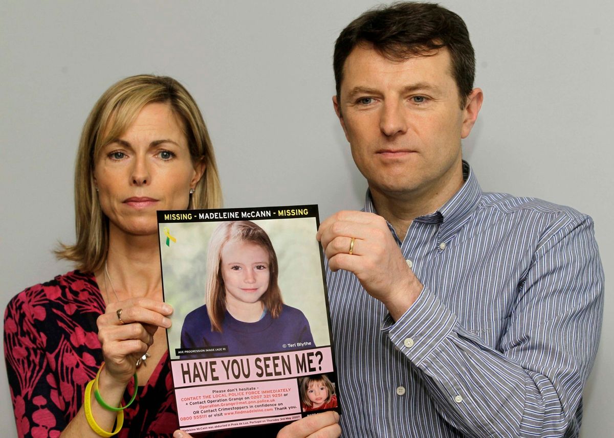 Maddies forældre , Kate og Gerry McCann. En overgang var de selv mistænkt for pigens forsvinden.