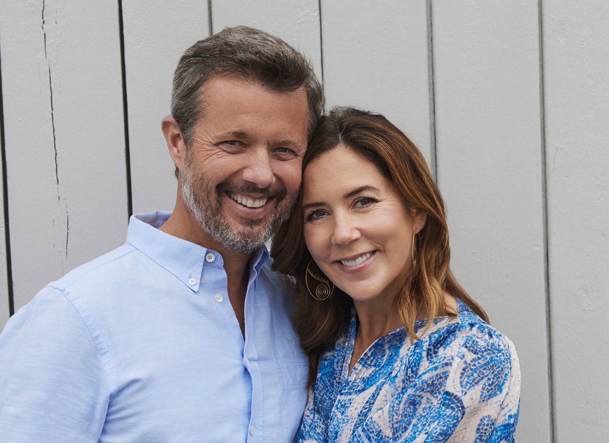 Kronprins Frederik og kronprinsesse Mary er blandt gæsterne, når Jordans kronprins Hussein den 1. juni siger ja til sin udkårne, Rajwa Khalid Alseif, i Zahran Paladset i Amman.
