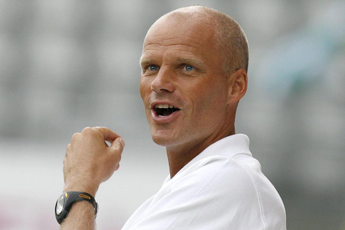 Tommy Møller Nielsen hyldes før sæsonpremiere • Kendte.dk