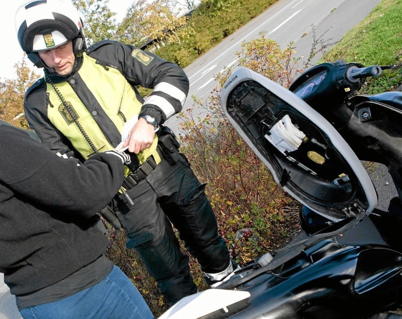 Politiet var på udkig efter ulovlige knallerter i både Støvring og Skørping