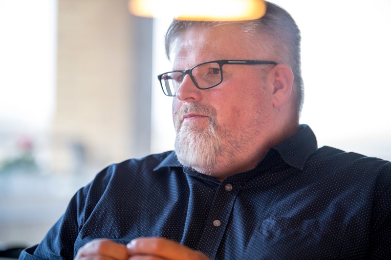 - Vi er enige om, at utidssvarende ældreboliger skal være en saga blot, siger Jan Andersen (V).