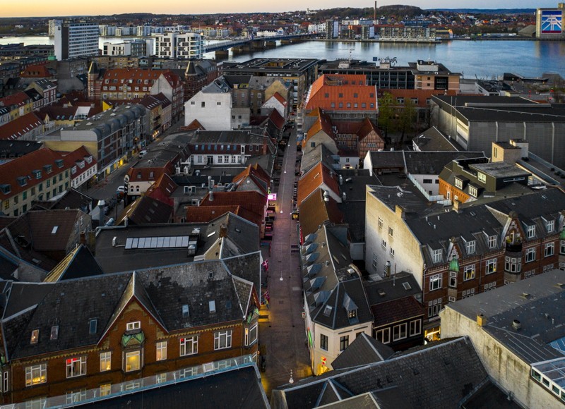 Det er populært at overnatte i Aalborg, og det har tilsyneladende fået nogle til at spekulere i at udleje værelser og lejligheder i huse, hvor de ikke selv bor, via Airbnb og andre apps.