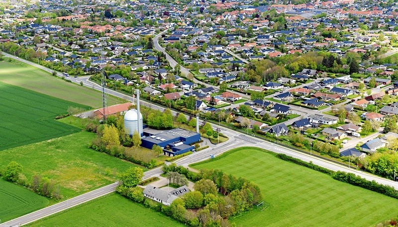 Støvring Kraftvarmeværk forsyner cirka 3100 forbrugere, som rammes af endnu en stor prisstigning. Privatfoto