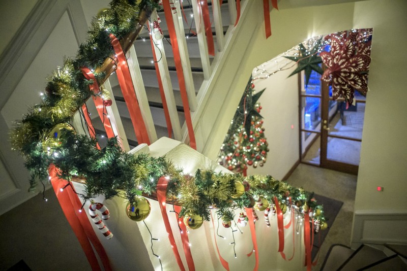 Opgangen i Algade er også pyntet til jul. Foto: Martin Damgård