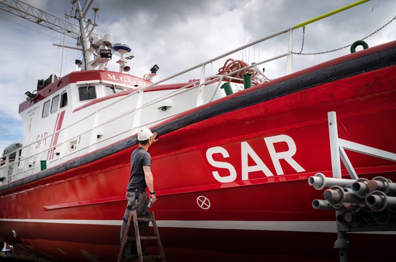 Den danske flåde af motorredningsfartøjer har efterhånden en del år på bagen. Den seneste nybygning er fra 2002. Fartøjet Margrethe Gaardbo, som ligger i Hirtshals, er fra 1989, og hun er efterhånden en dyr dame i vedligehold. Arkivfoto: Torben Hansen