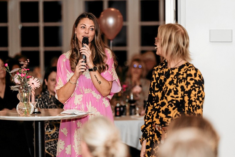 Bettina Hald - her fotograferet, da hun sidste år stod bag den første udgave af støttearrangementet i Sindal.