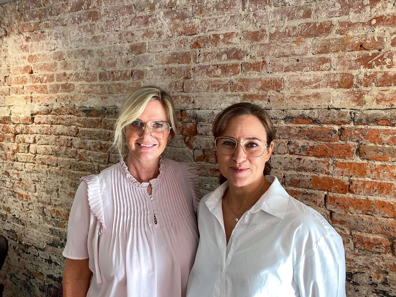 Majken Fly, Thiele Hadsund og Nanna Stamer, Butik Frys Hadsund, inviterer til modeshow.