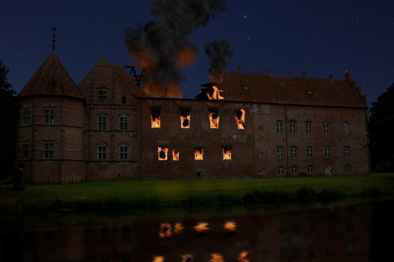 I efterårsferien brænder de slottet ned på Voergaard, og det er gratis at overvære.