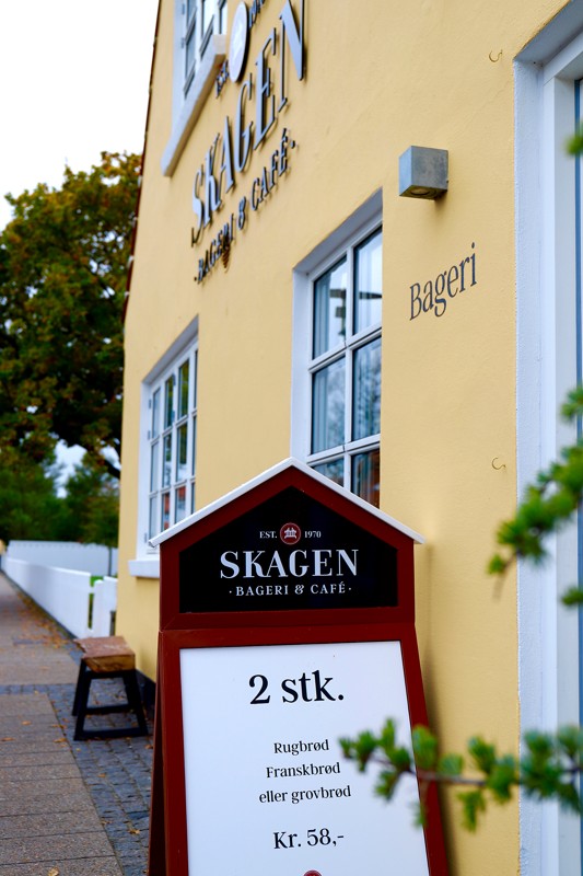 Skagen Bageri og café har fået logo som passer med resten af Jesper Winters forretninger; Skagen Fiskerestaurant og Harbour Hotel.