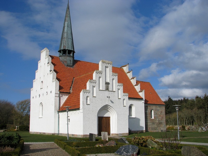 Der er blandt andre Allehelgensgudstjeneste i Lyngby Kirke.