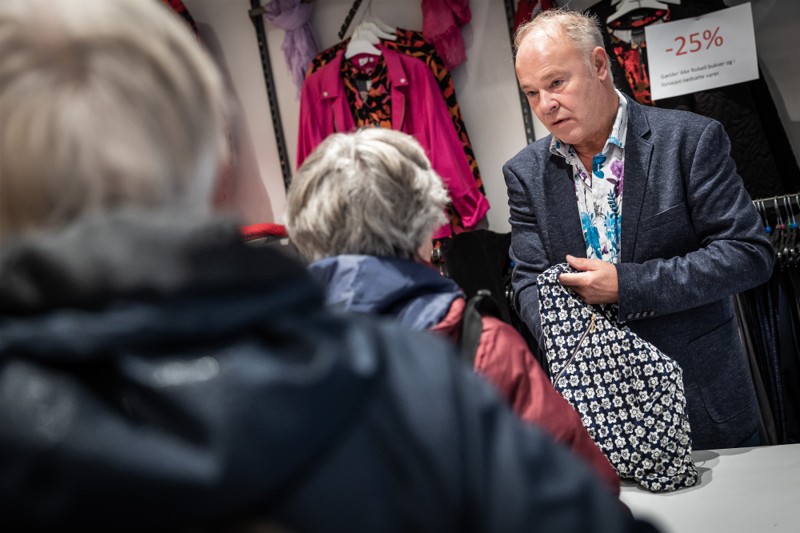 Palle Nikkelsen er rykket fra Bindslev til Sindal med butikken, der har skiftet navn fra Wæhrens til Chiffon.