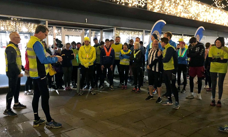 For at skaffe penge til det gode formål, afholder Rotary motionsløb i forbindelse med 'Open by Night'.