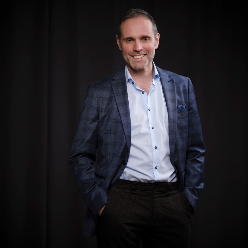 Torsten Bo Jørgensen, forfatteren bag bogen ”23 Vinderbutikker” skal give Thys handlende input til at takle krisen.