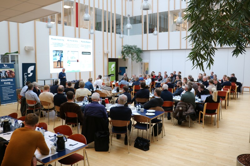 Torsdag var LandboNords atrium fyldt med 60 landmænd, der arbejder målrettet med at sænke deres virksomheders klimaaftryk.