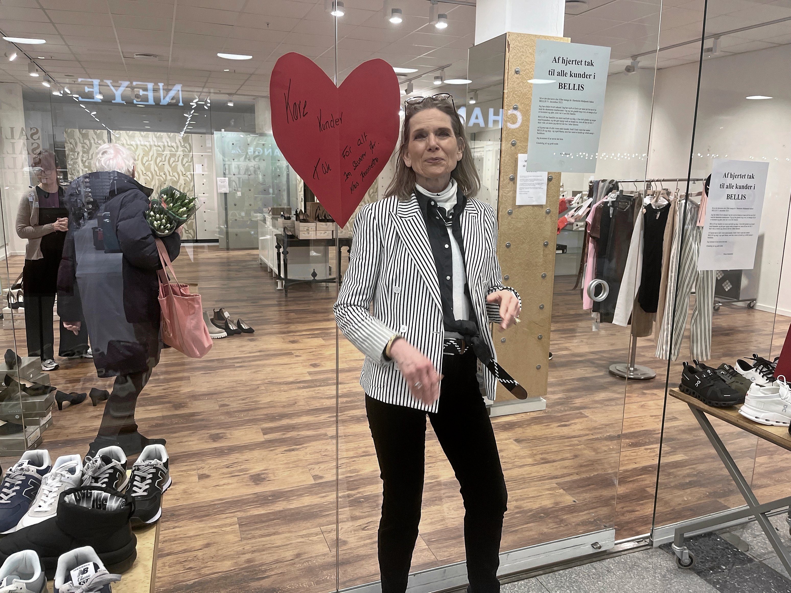 Butiksnyt. Jeannette Riis har været hele følelsesregistret igennem op til lukningen af sin butik i Hørsholm Midtpunkt. Foto: Suzanne Zabava