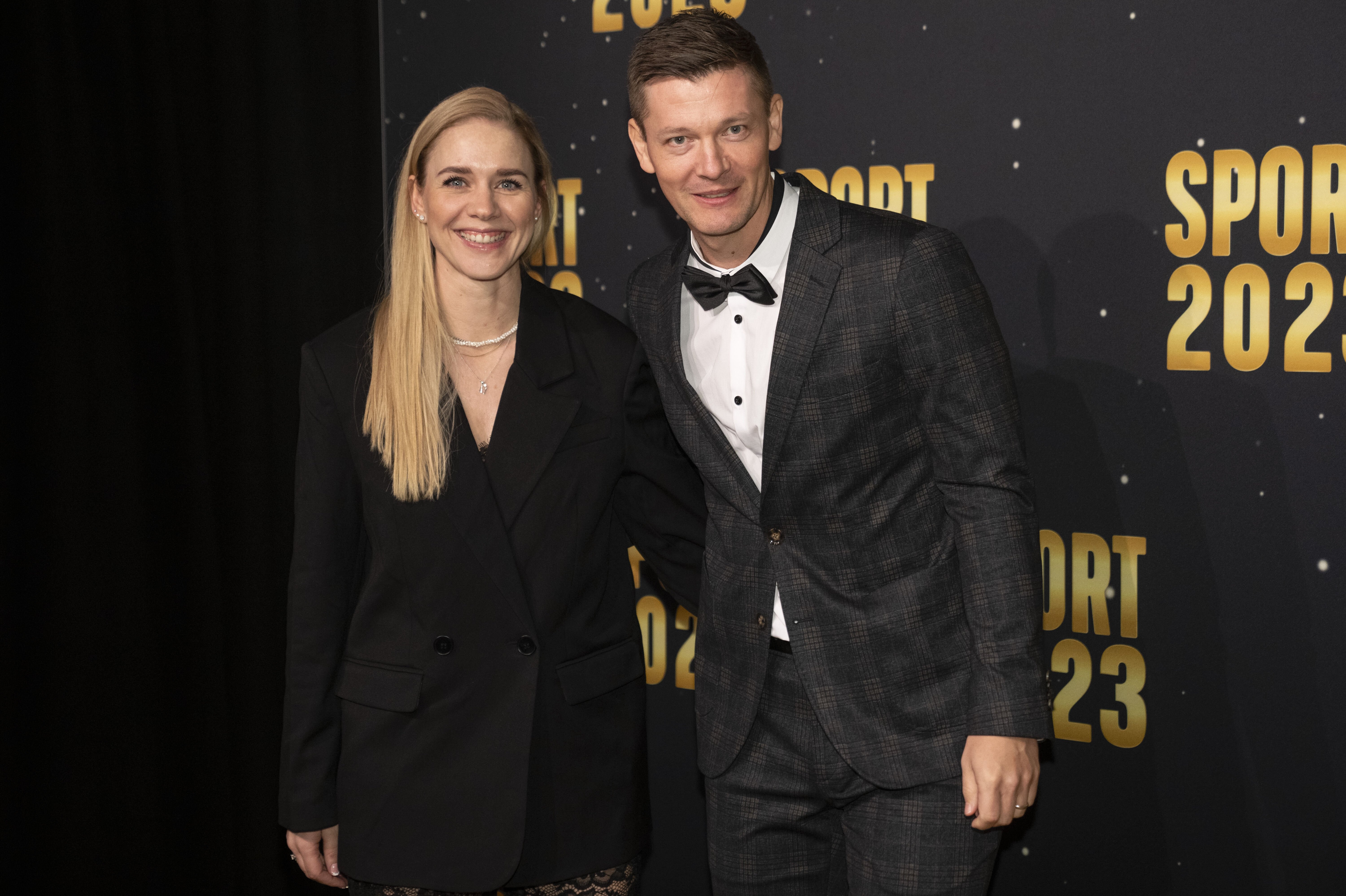 Stevnsboen Lasse Svan, som her ses med hustruen Sara, blev lørdag optaget i Sportens Hall of Fame. Foto: Scanpix