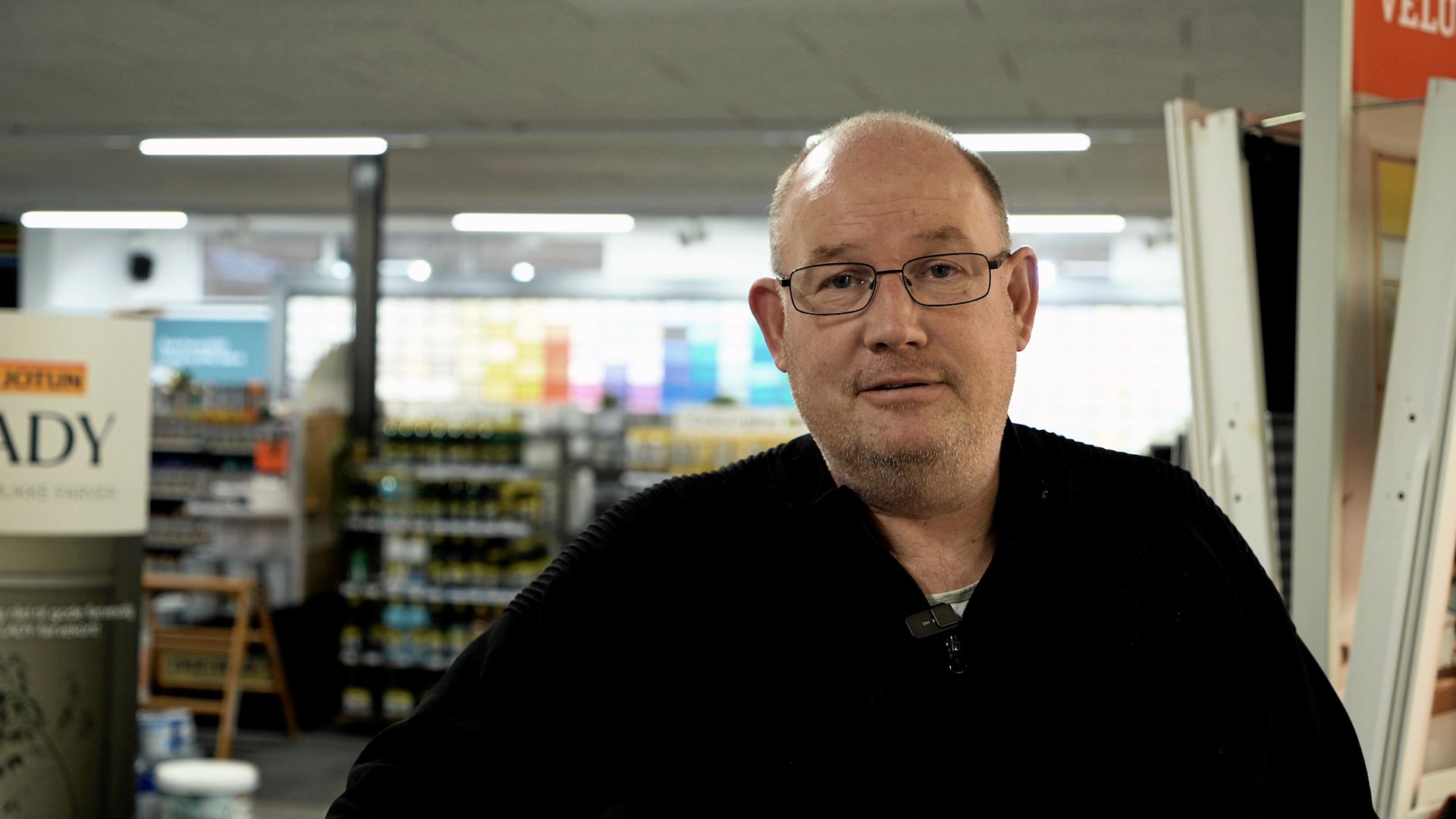 Jakob Mikkelsen, direktør i Colourplus, har stor succes med at udvide kæden af butikker. Foto: Business Vordingborg