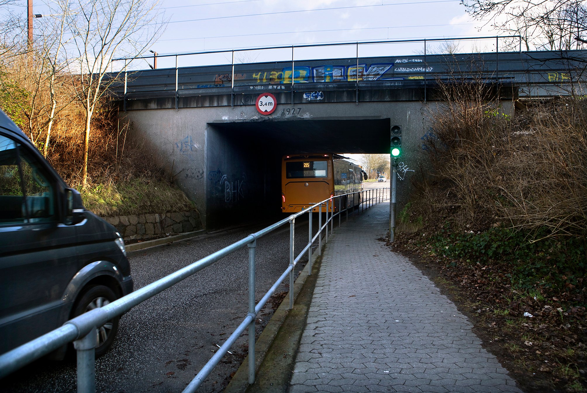 Tunnelen under jernbanen kan i dette tilfælde have haft en heldig indvirkning på morgentrafikken.
