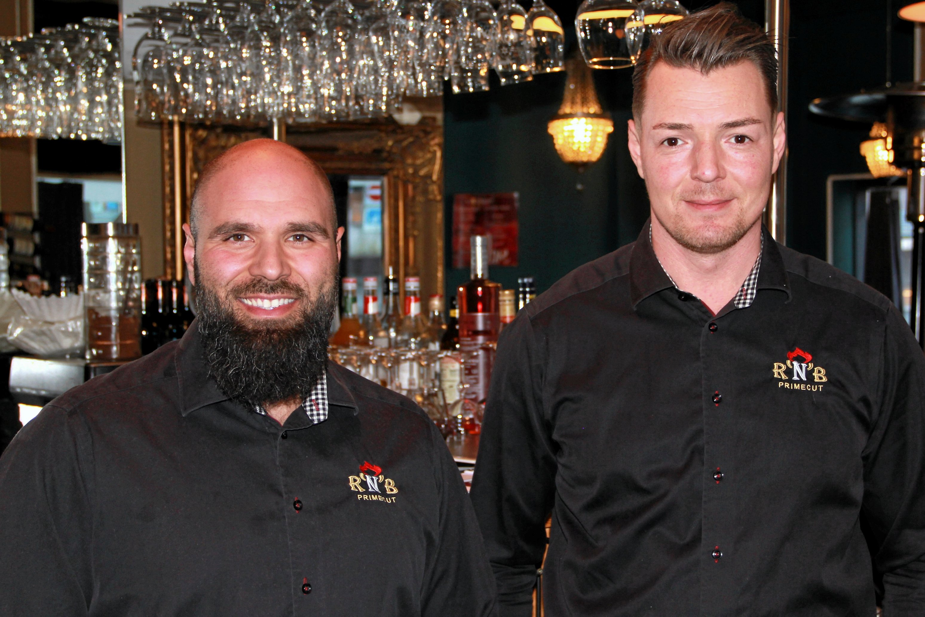 Firat Uysal og Kamil Cöllüoglu er partnere i restaurant RoastNBeef, og de har opnået en næsten uvirkelig samlet vurdering fra deres gæster. Foto: Preben Petersen