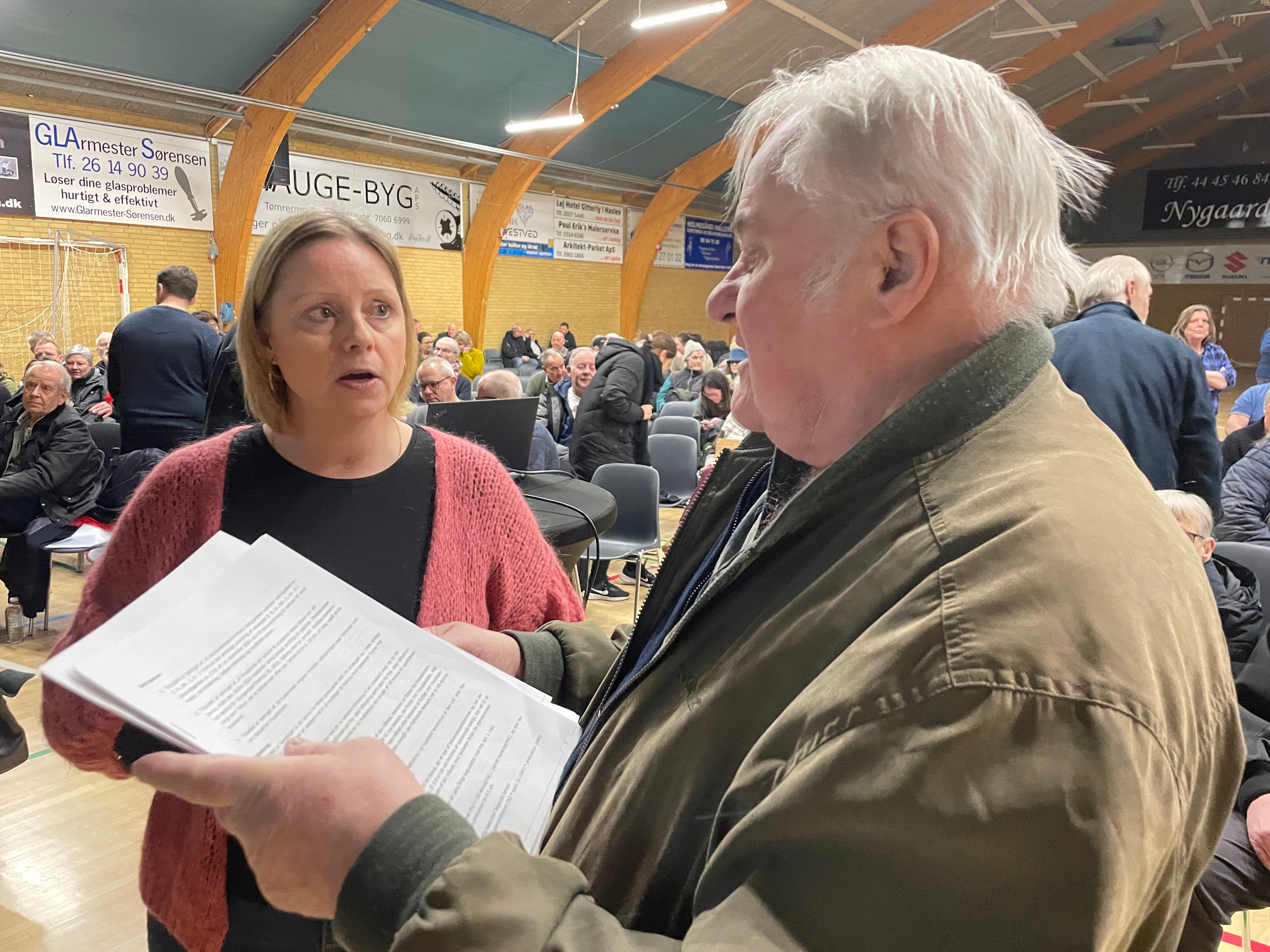 Finn Sørensen var en af mange, der ikke anede om mødet var forbi eller først skulle til at begynde. Foto: Kim Palm