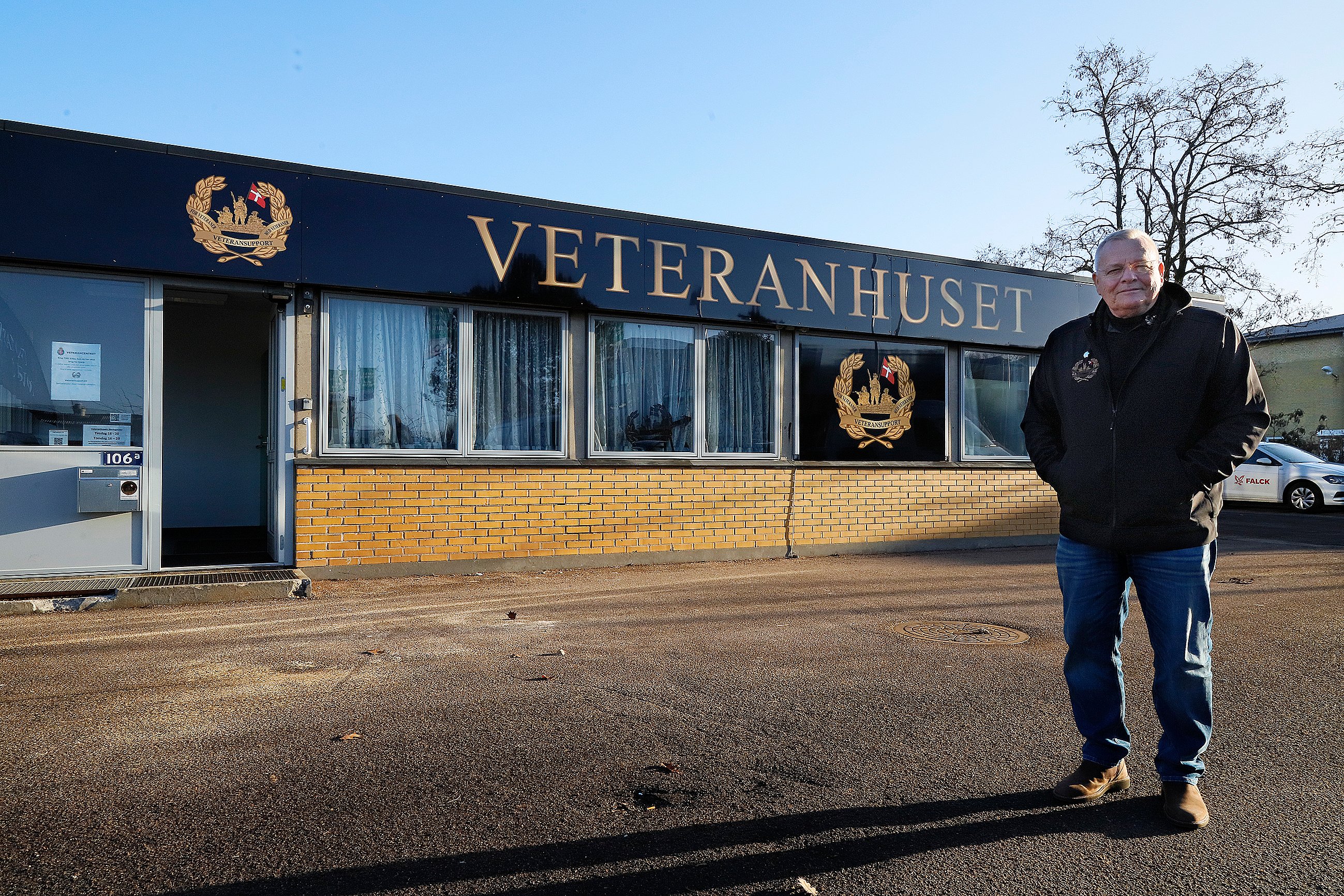 Lars Kongsted foran Veteranhuset i Helsingør, som han har været med til at etablere.