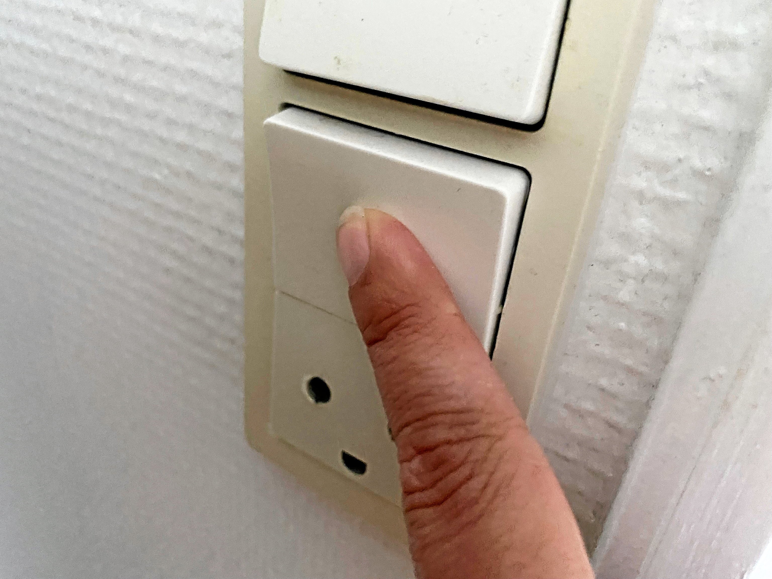 Andel Energi oplever et stigende antal strømtyverier - og det er ikke kun de 'hårde kriminelle', der suger gratis på vores alle sammens elnet.