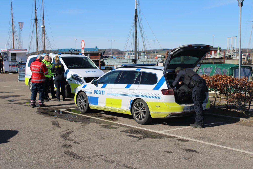 En 64-årig mand er druknet i Holbæk Havn. Politiet kender ikke de nærmere omstændigheder endnu.