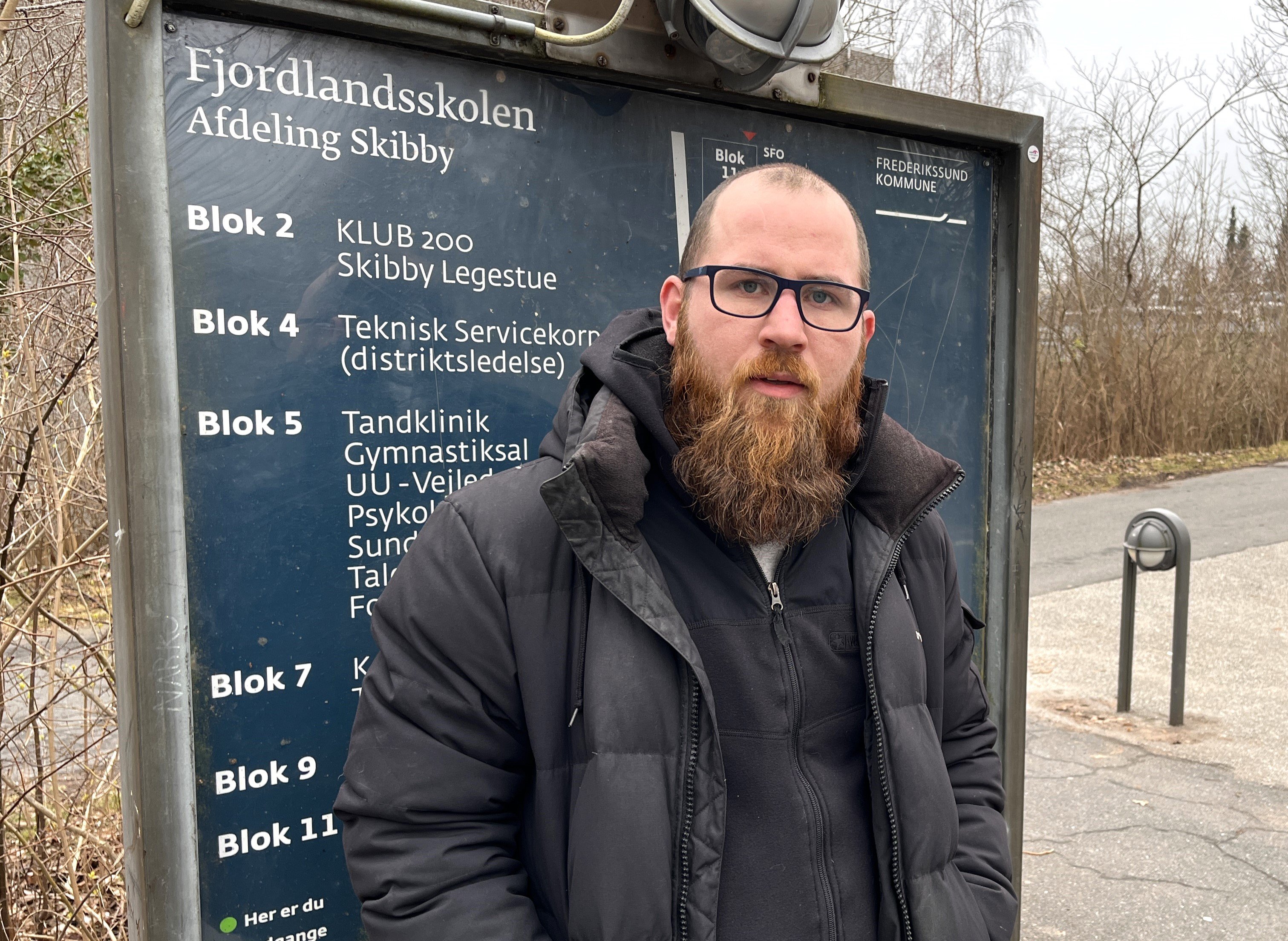 Kig på huspriserne og sammenlign dem med huspriser i Frederikssund og Slangerup. Så ser man, at vi socialøkonomisk ligger lavt. Men nu mister vores skole penge, fordi kommunens model viser, at vores børn kommer fra højtuddannede velstående hjem. Det er galimatias, siger Martin Ipsen. Foto: Henrik Helmer Petersen