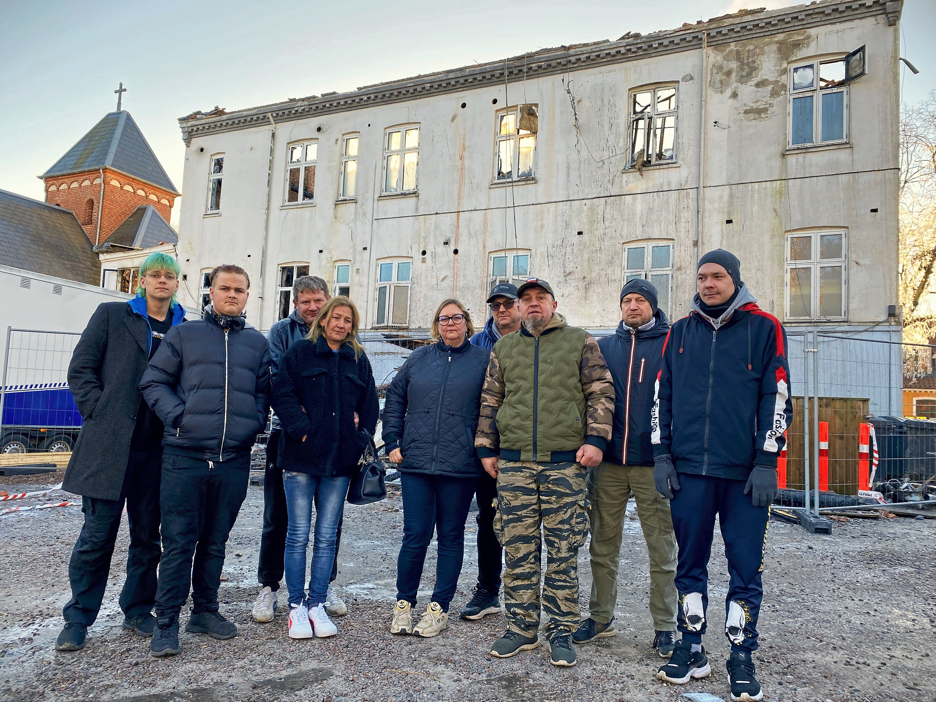 Flere af beboerne i Sct. Knudsgade er fra Polen. De har boet i lejlighederne i flere år, indtil bygningen mandag blev raseret af en stor brand.