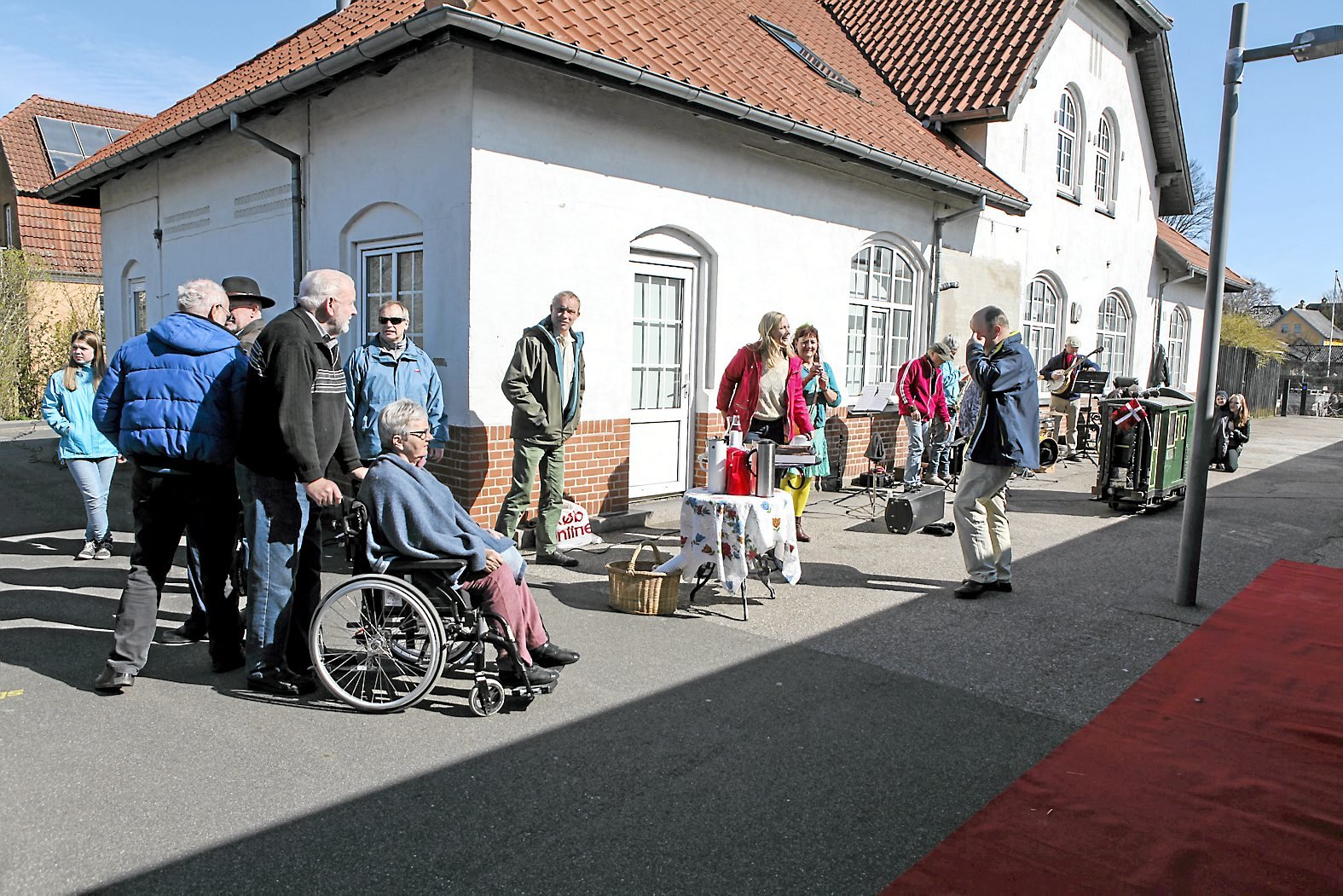 Sorø Kommune henviser til toget, der er otte minutter hurtigere end buslinje 420, der holder op med at køre. Foto: Charlotte Koefoed