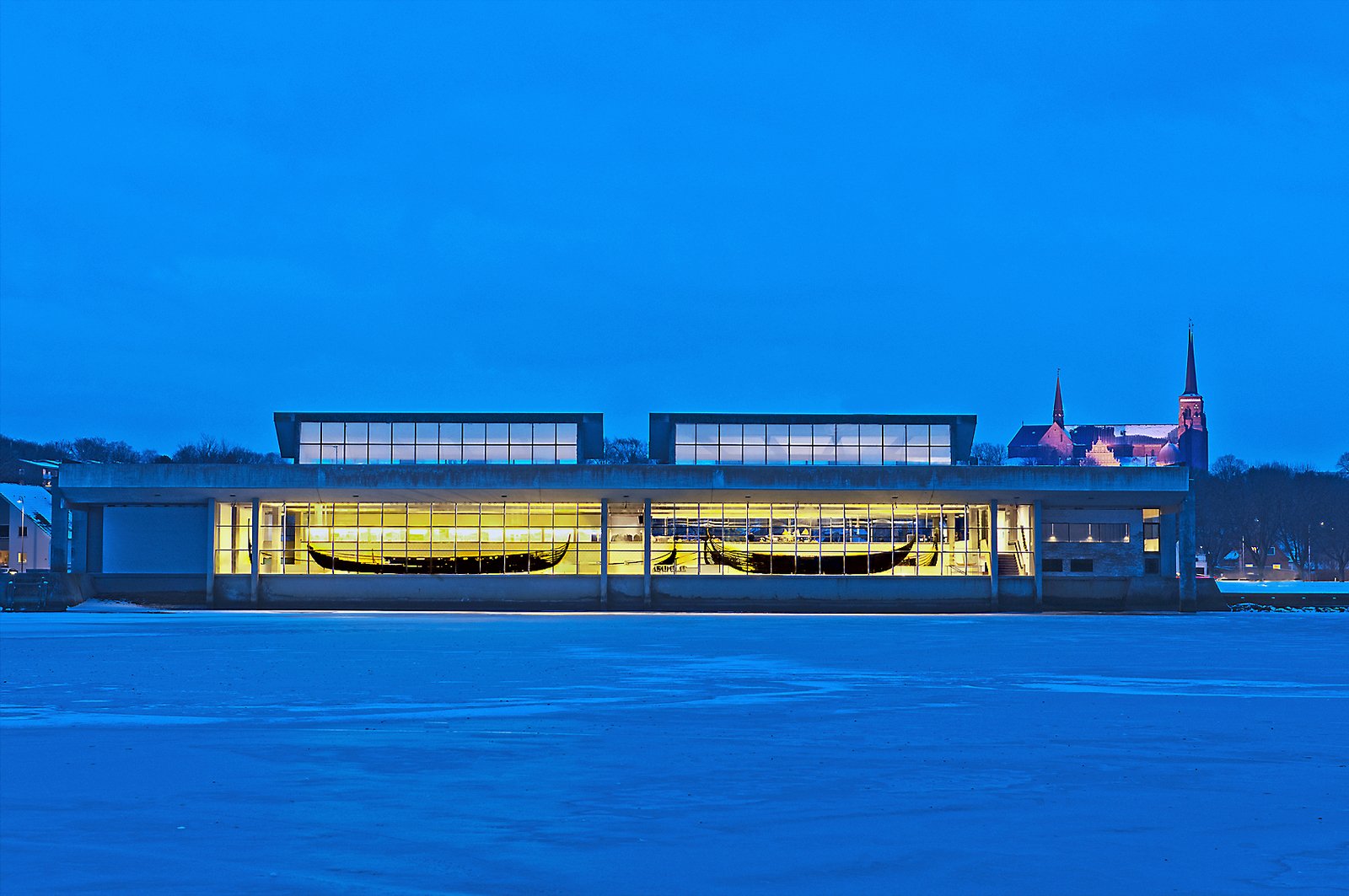 Vikingeskibsmuseet kan nu gå i gang med at se på, hvordan Vikingeskibshallen kan bruges, når Skuldelev-skibene er blevet flyttet til den kommende bygning Skrinet.