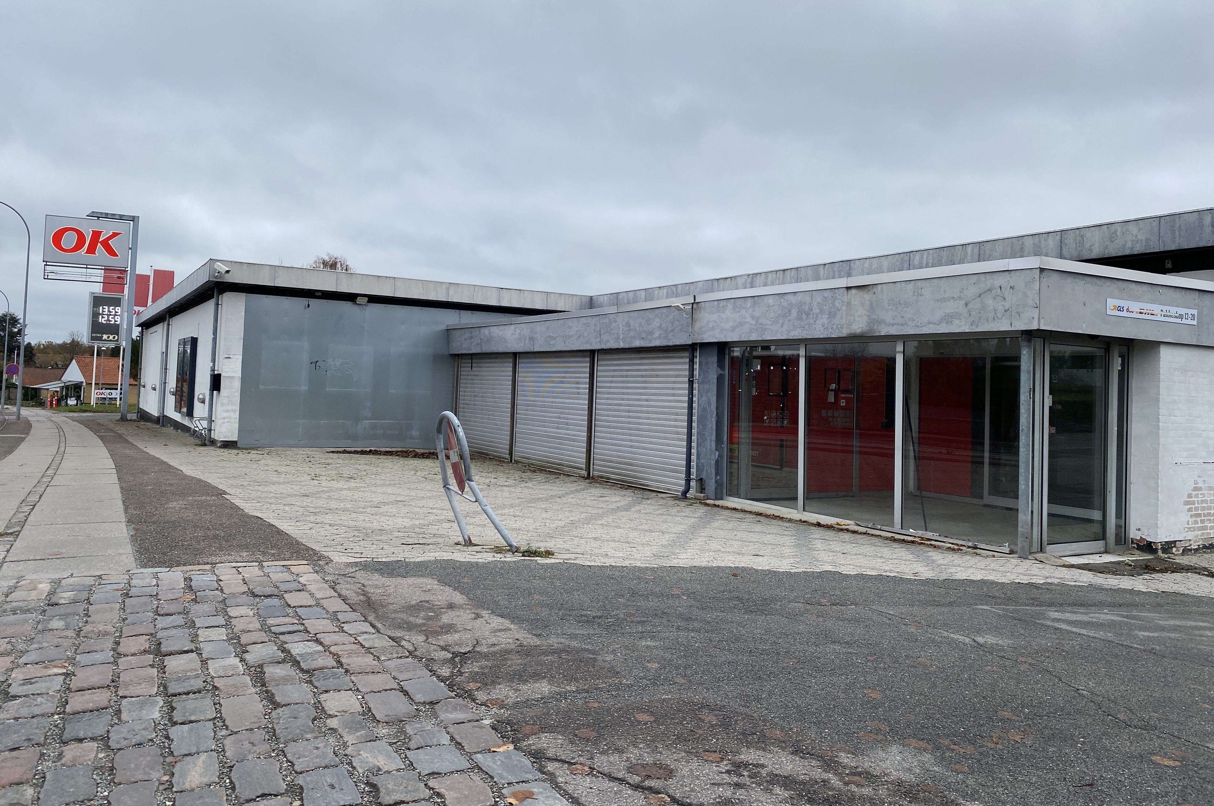 Der skal bygges en helt ny butik på Klosterengen. Men projektet ligger stille.
