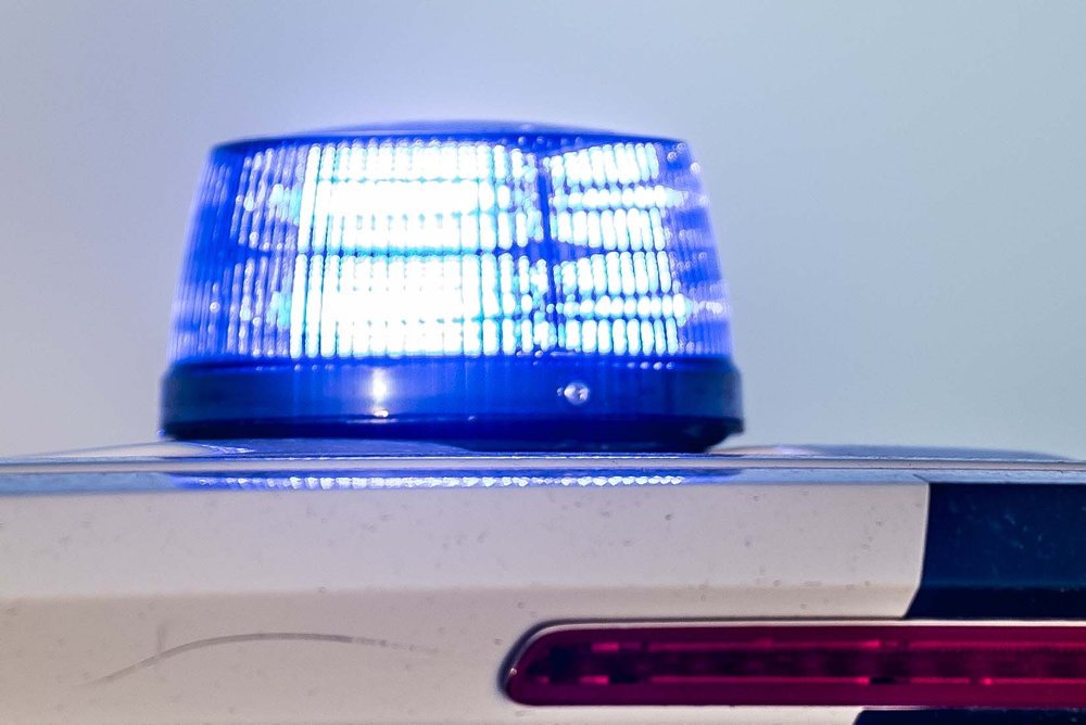 Bornholms Politi afspærrede bopæl til død mand lørdag, men afviser senere, at der er foregået noget kriminelt.