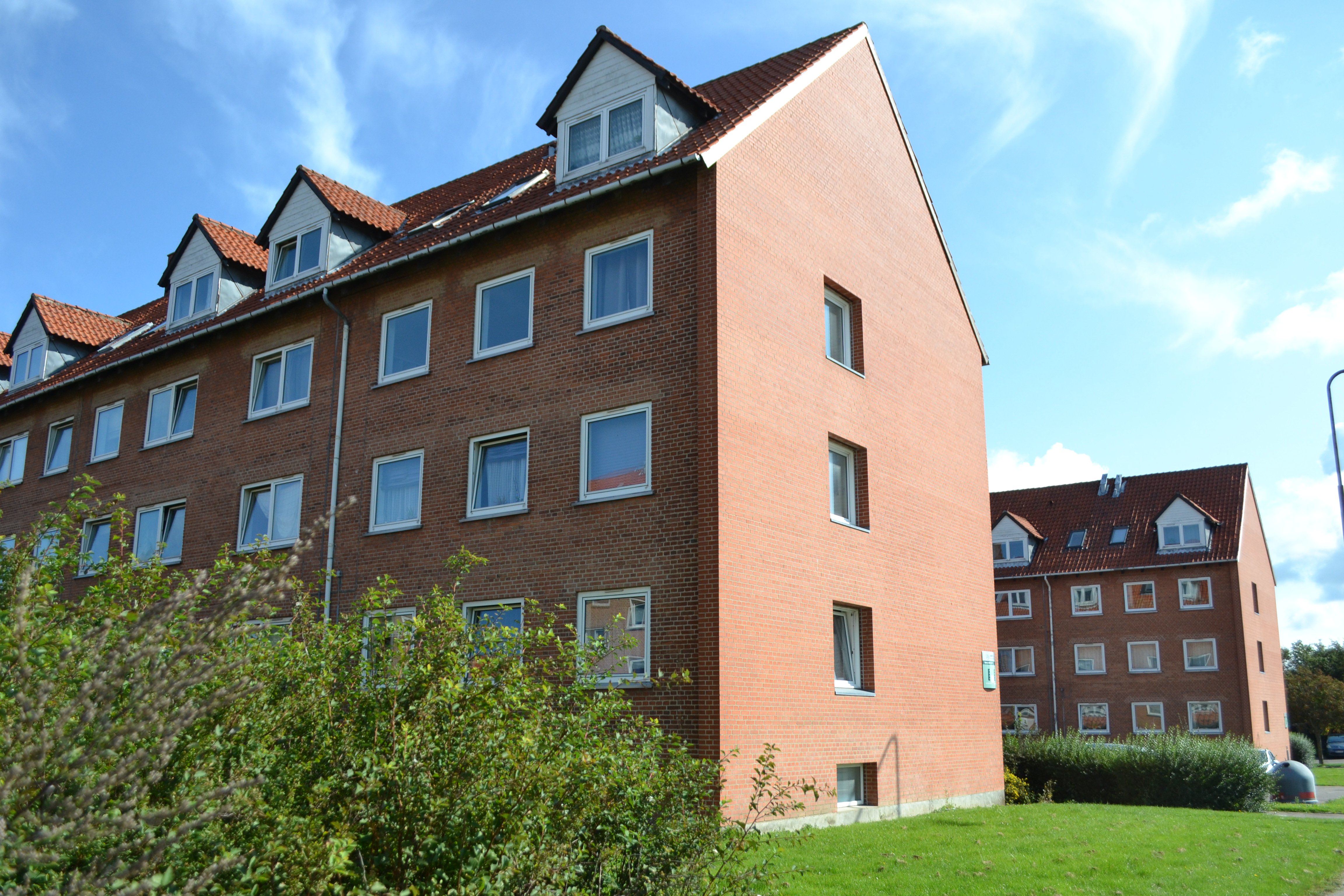 Det er i alt 88 almene boliger på Nørre Allé og Holbækvej, der skal igennem en større renovering. Det medfører en stor huslejestigning for beboerne.