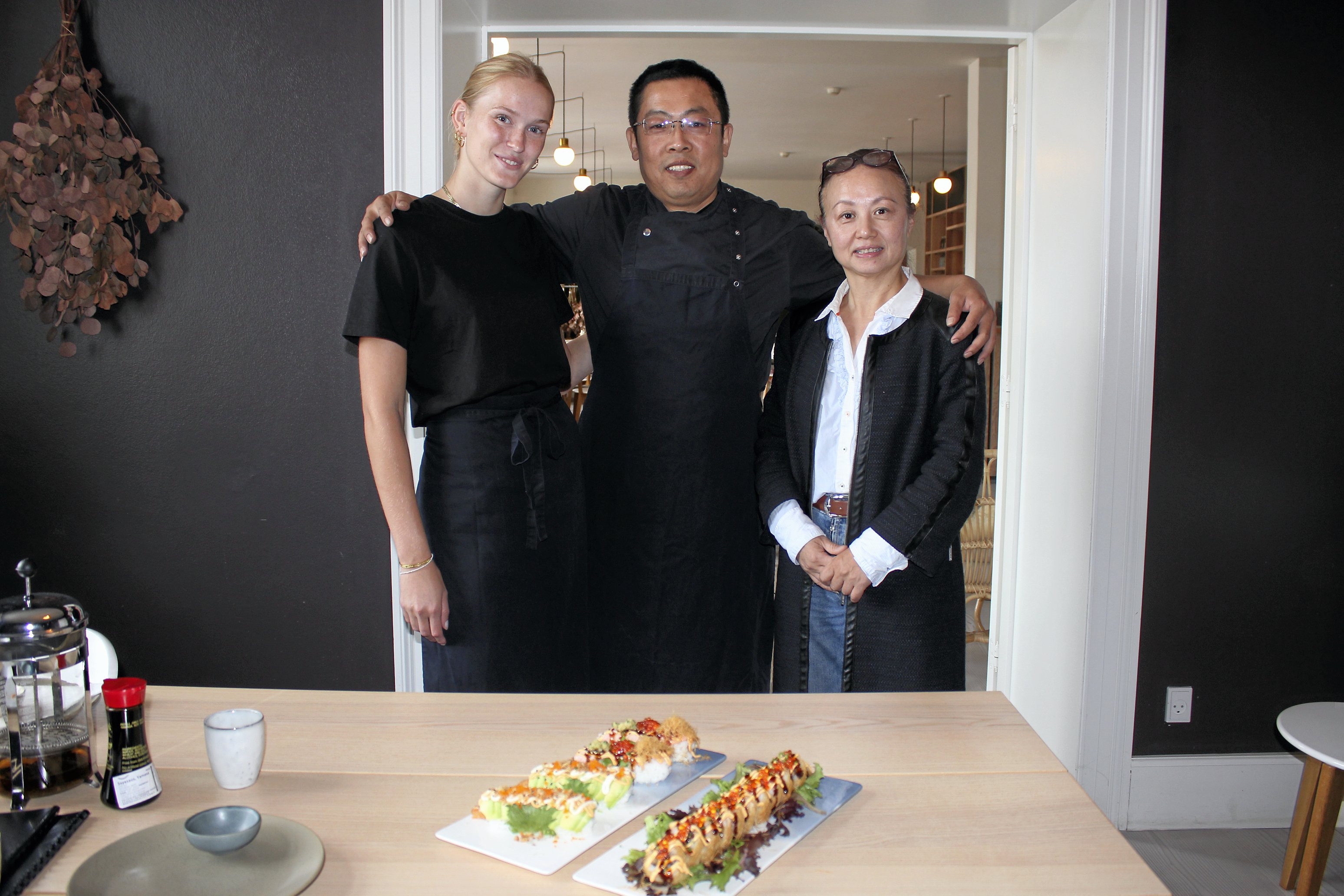 Sushien er så smuk, at det næsten er synd at spise den. Men man fortryder ikke forsøget. Umamii åbner officielt søndag 1. oktober, men tager allerede imod gæster.