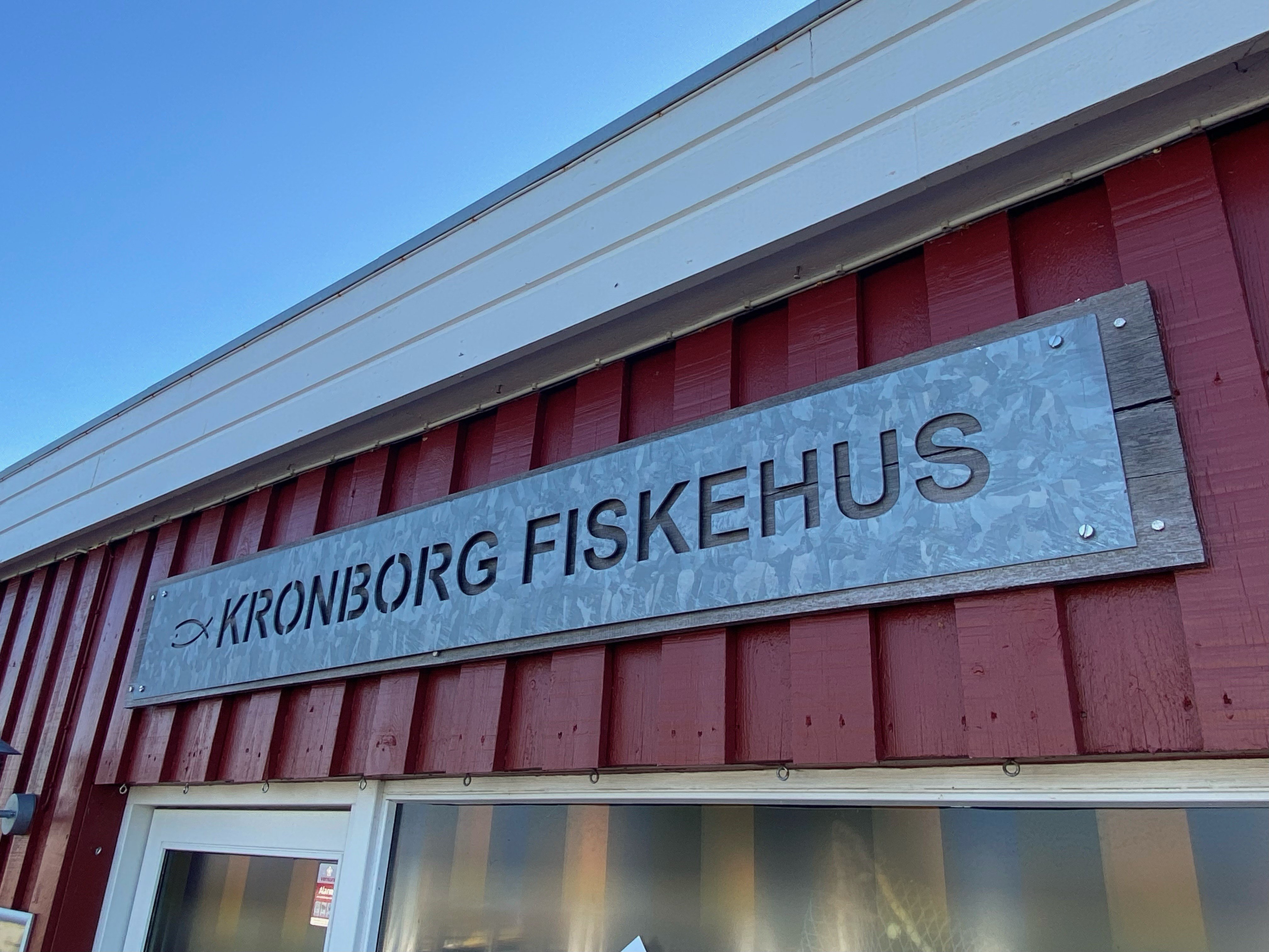 Hummersuppe, laksefileter og nystegte fiskedeller må helsingoranerne tænke kreativt for at skaffe, efter at Kronborg Fiskehus i denne uge er lukket permanent.