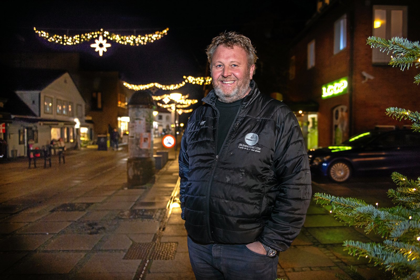 Christian Schubert og Juleministeriet skal fra i år stå for juleudsmykningen i Helsingør. Billedet er fra Juleministeriets udsmykning af Fredensborg. Foto: Mie Neel