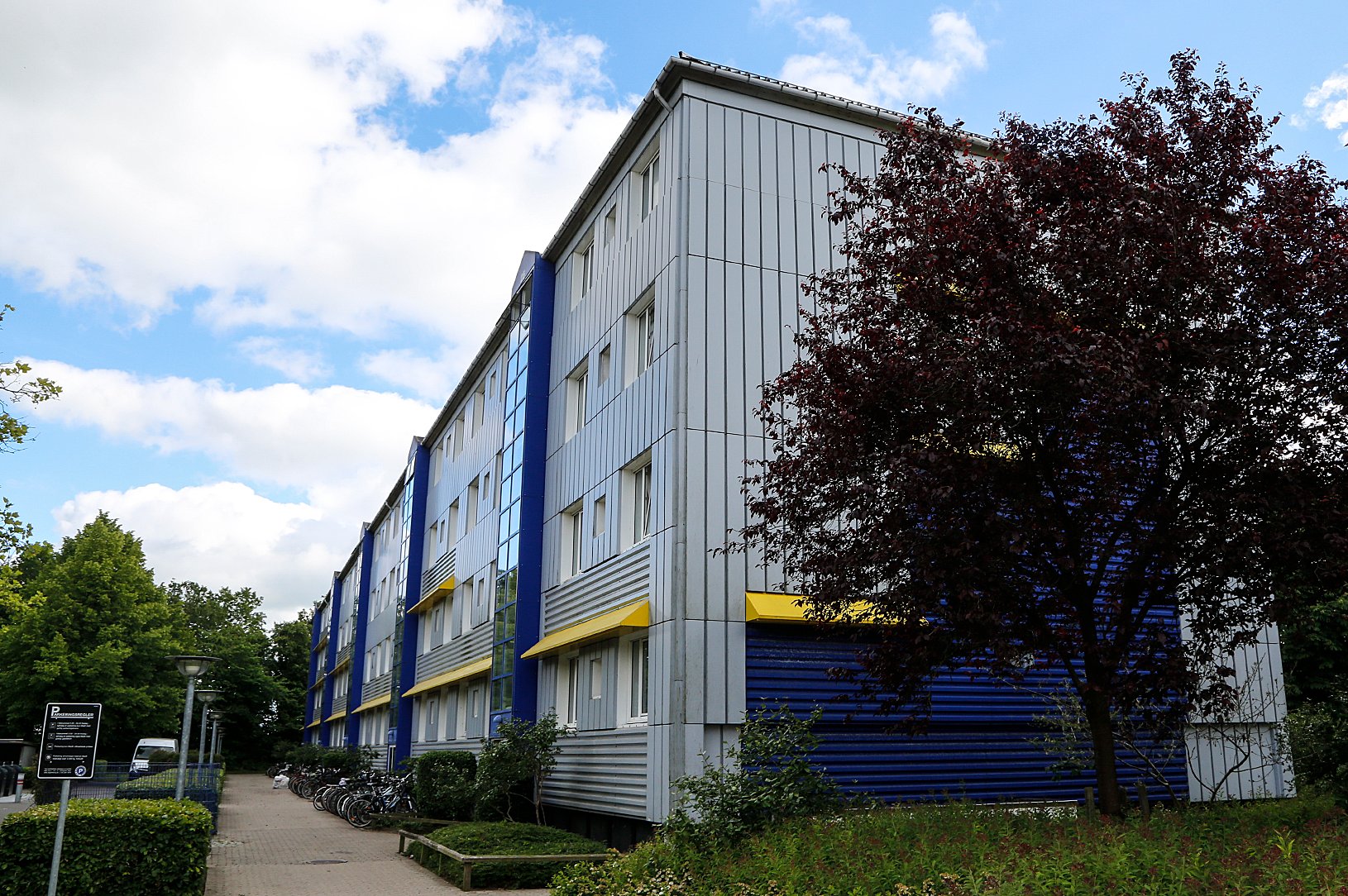 I håbet om at øge den generelle trivsel blandt beboere i Sønderpark, en 4. klasse og et parcelhuskvarter har UngRingsted i samarbejde med to kriminologer søgt fondsmidler til Projekt Hjælp!