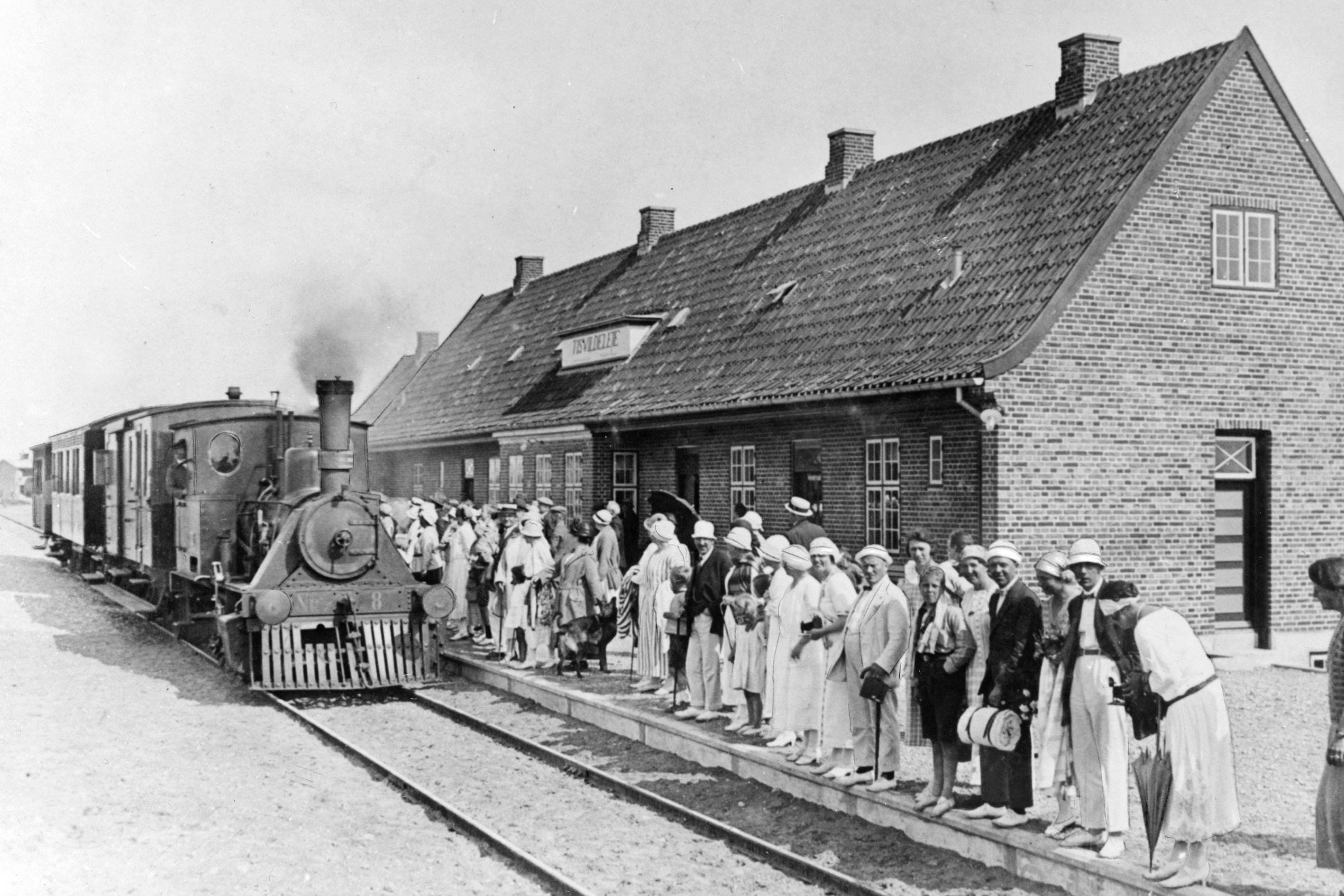 100 år med toget til Tisvilde – Sjællandske Nyheder