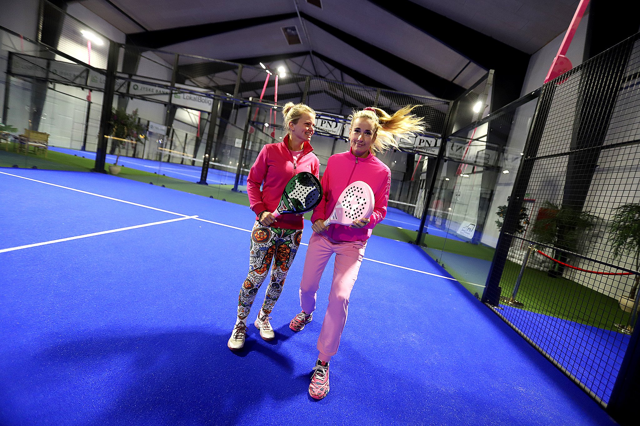Josefin Kragh og Gitte Haxen udvider deres padelimperium. Padelhuset i Helsinge er netop åbnet. Foto: Allan Nørregaard