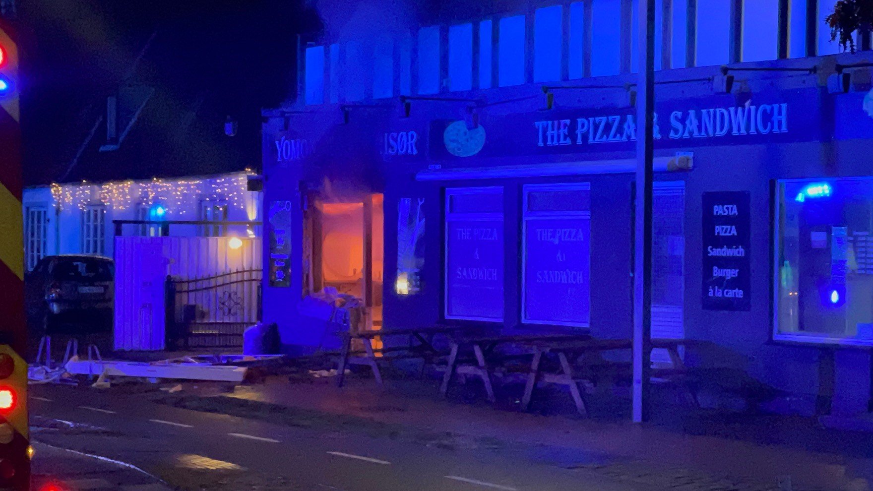 - De antændte en meget voldsom brand, som bragte helt uskyldige beboere herunder to børn i livsfare, og det var et held, at ingen kom skade, fortæller sagens anklager