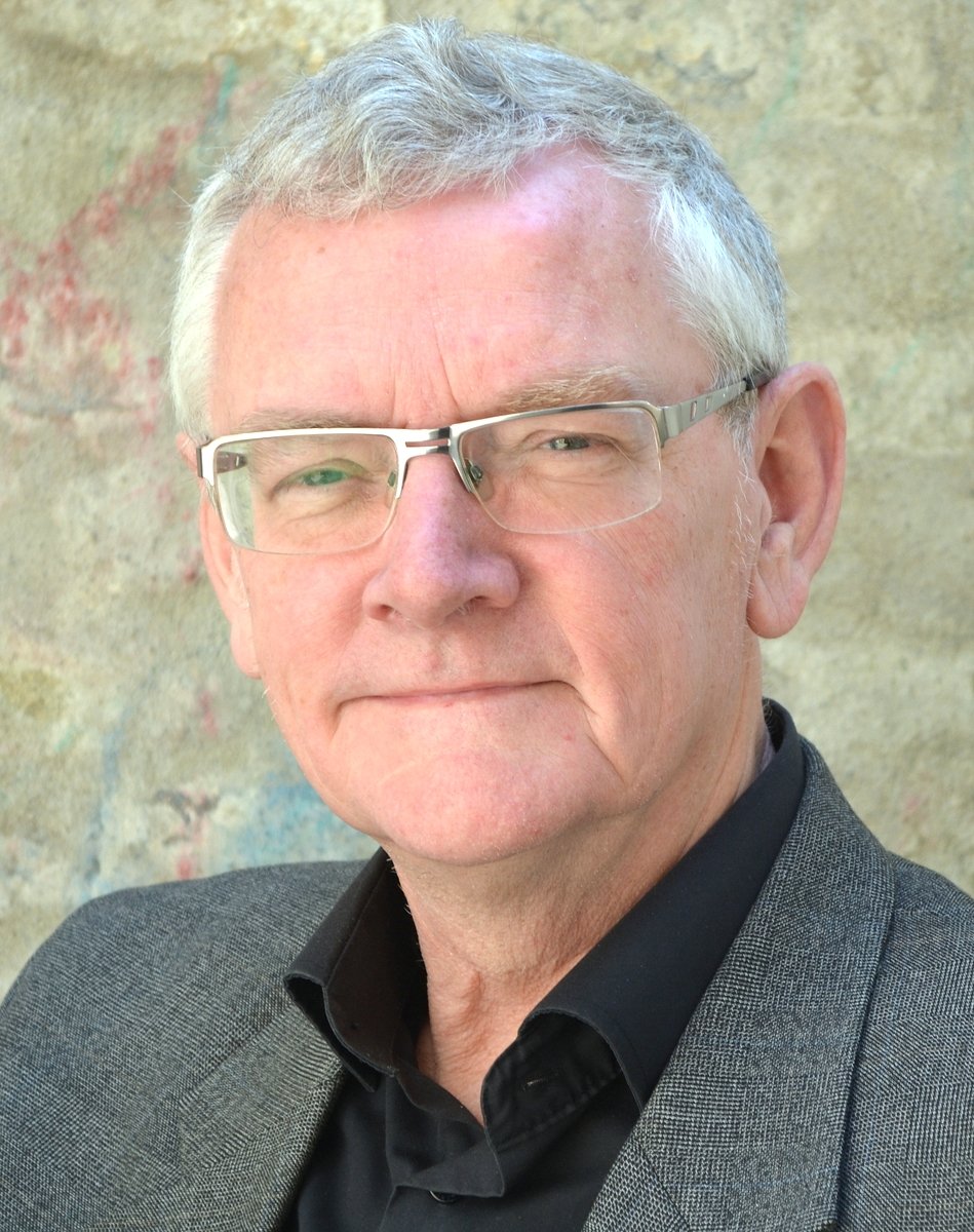 Helge Baun Sørensen tager tilhørerne med på tur til de fabrikker og virksomheder som lå i vores bydel.