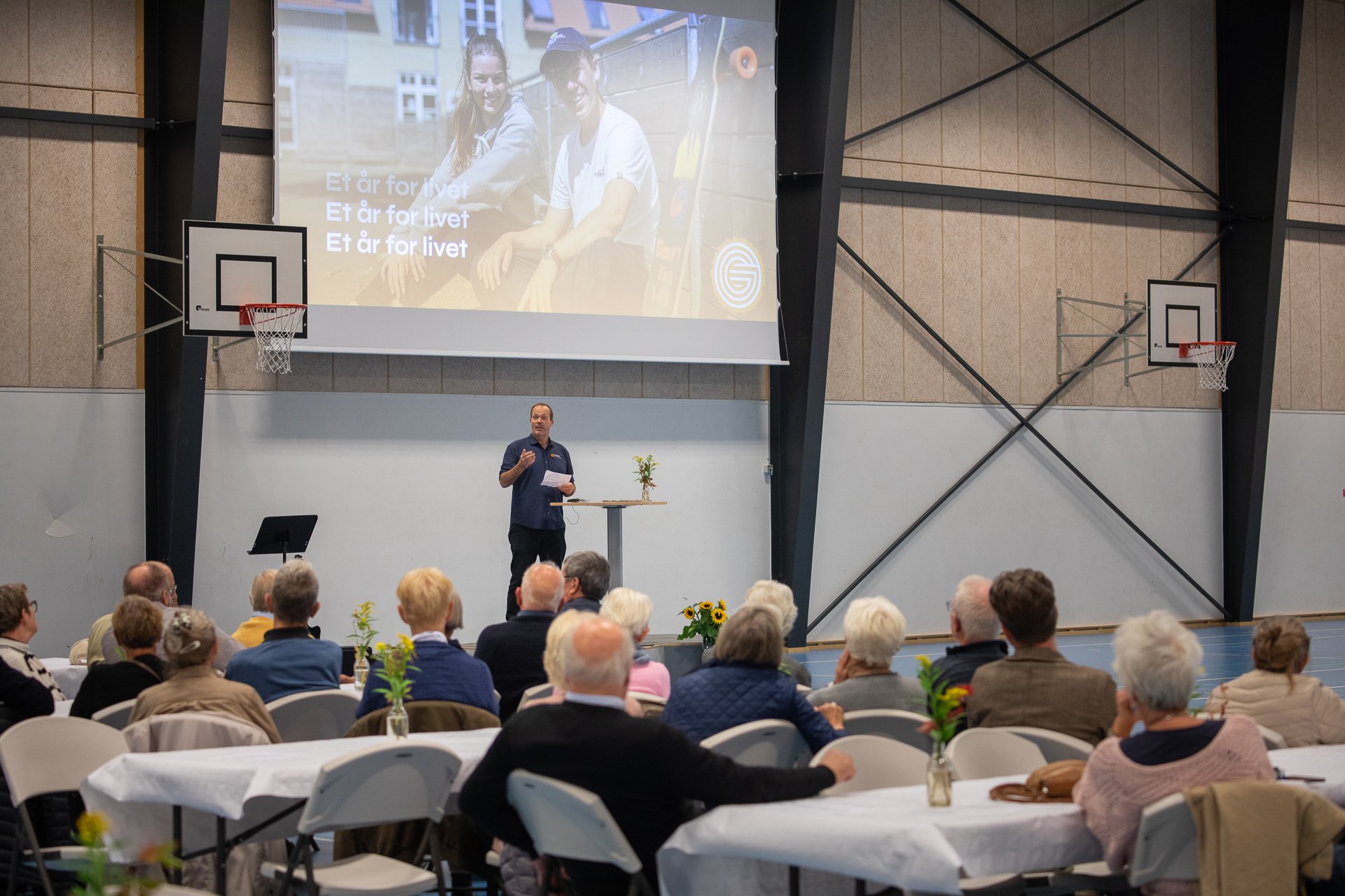 Forstander Søren Møller var blandt talerne, da Gribskov Efterskole fejrede sine 40 år torsdag 5. oktober.