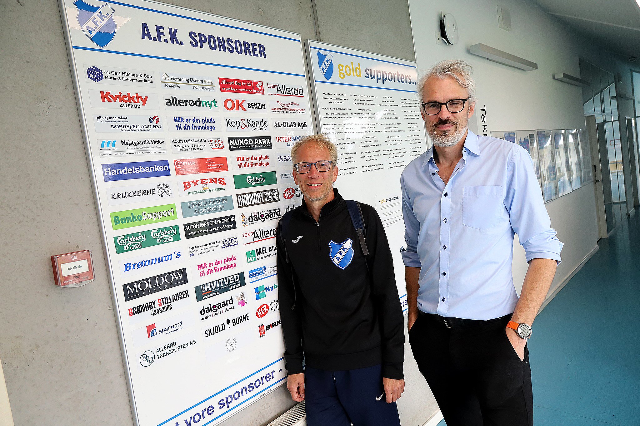 Peter Voergaard (t.v.) og H.C. Linderoth måtte torsdag aften indse, at deres planer for placeringen af Allerød Fodbold Klubs kommende kunstgræsbaner ikke bliver til noget. Foto: Allan Nørregaard
