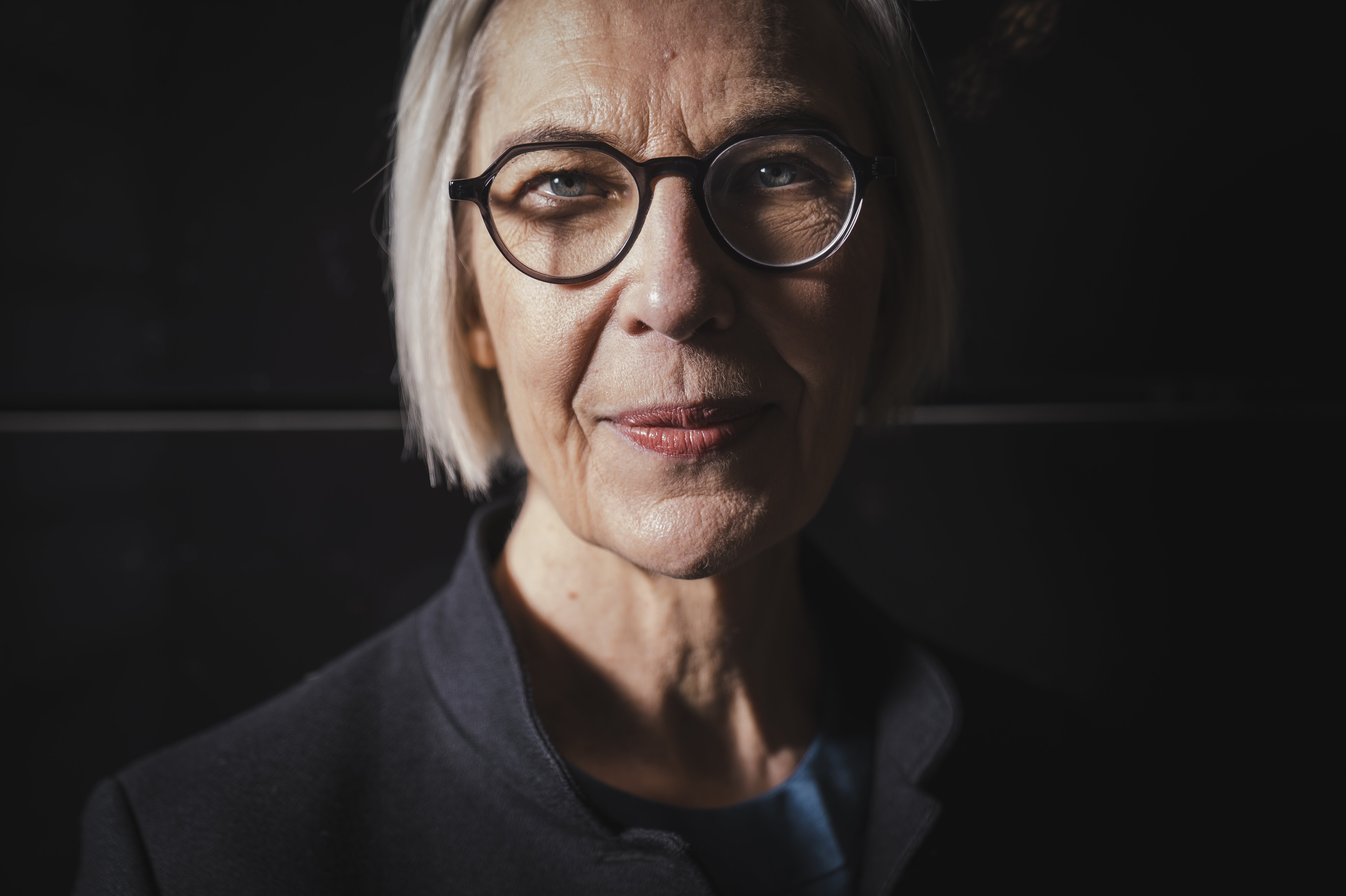 Maria Rørbye Rønn har været i DR næsten halvdelen af livet - nu som generaldirektør. Fritiden bruges på bøger, sport og vinterbadning. 25. januar fylder hun 60.