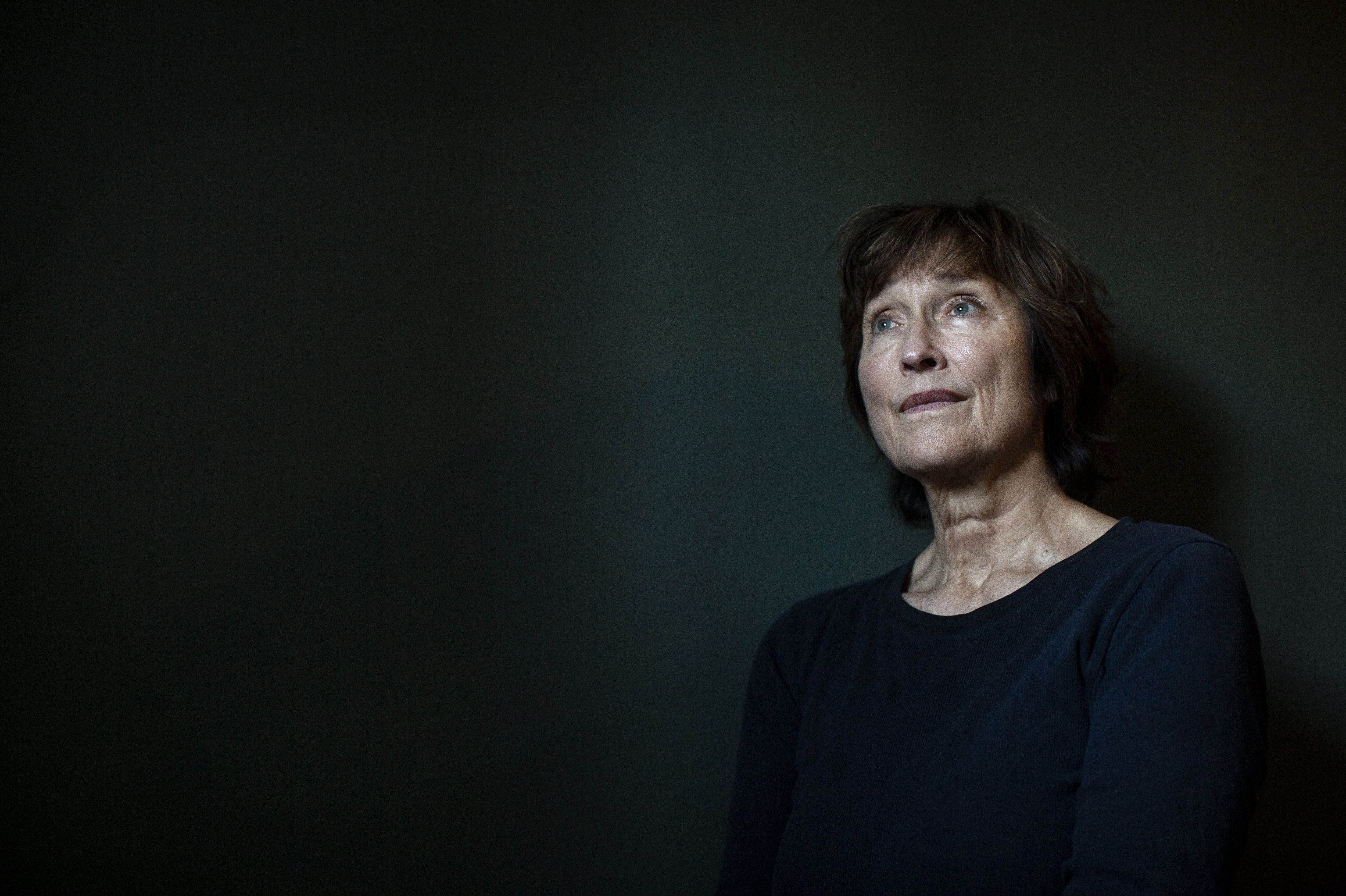 Ann-Mari Max Hansen sagde efter 40 år på de skrå brædder farvel og blev terapeut og konsulent. Hun endte der dog igen 18 år senere. 14. januar fylder hun 75 år.