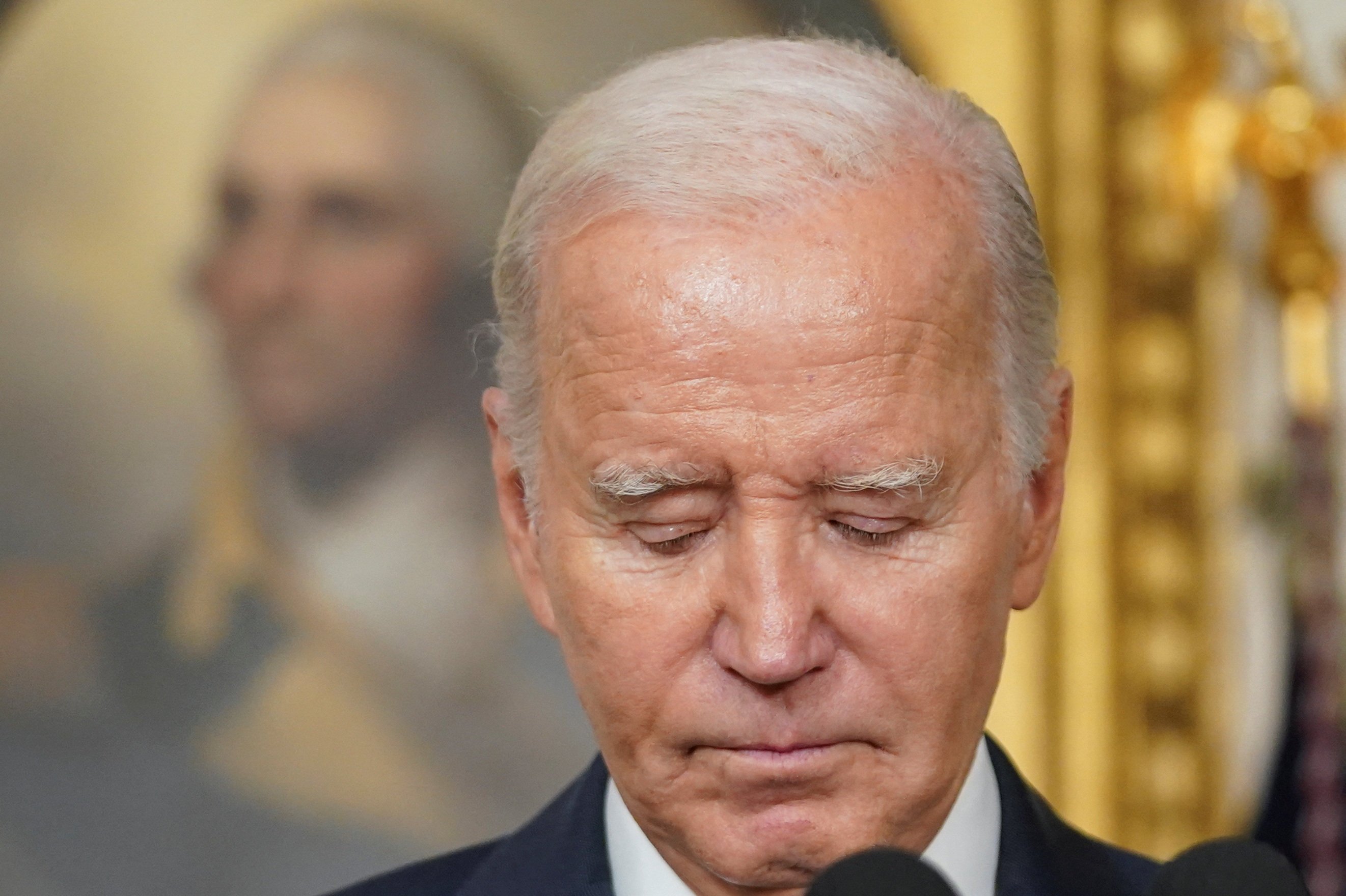 Joe Biden siger på pressemøde, at hans hukommelse ikke fejler noget, selv om han er en ældre mand.
