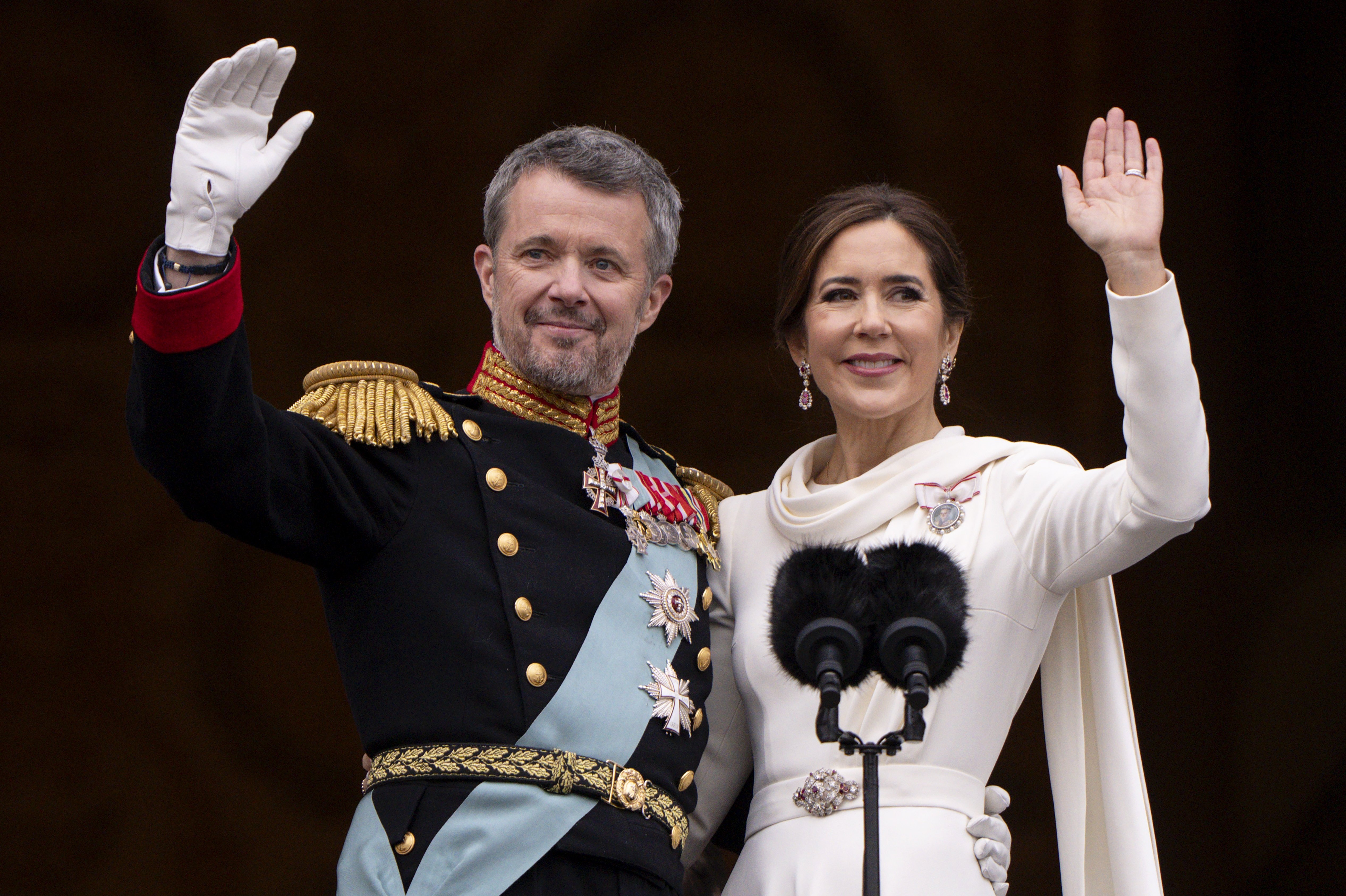 Kong Frederik og dronning Mary inviterer regeringen til statsrådsmiddag i midten af marts.