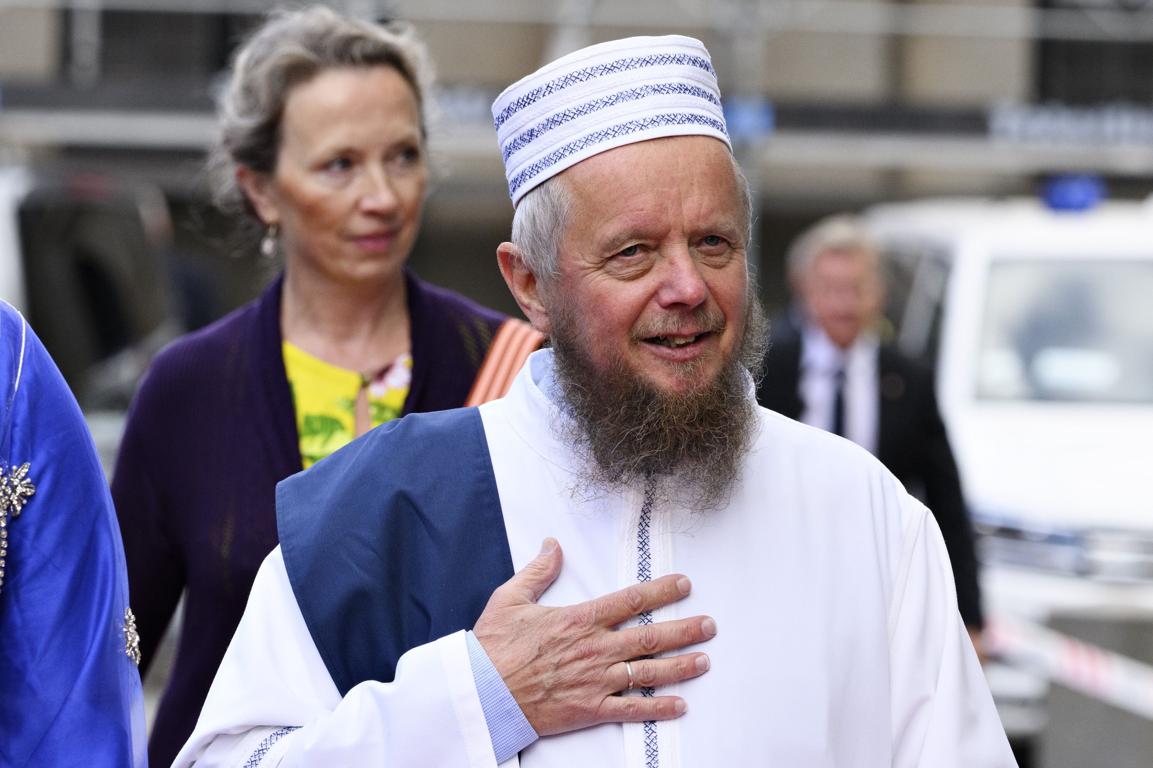 Døbt i folkekirken. Som ung hindu. Siden muslim og imam, hvor Abdul Wahid Pedersen i årevis deltog i debatten. Men så fik han nok. 1. februar fylder imamen 70.